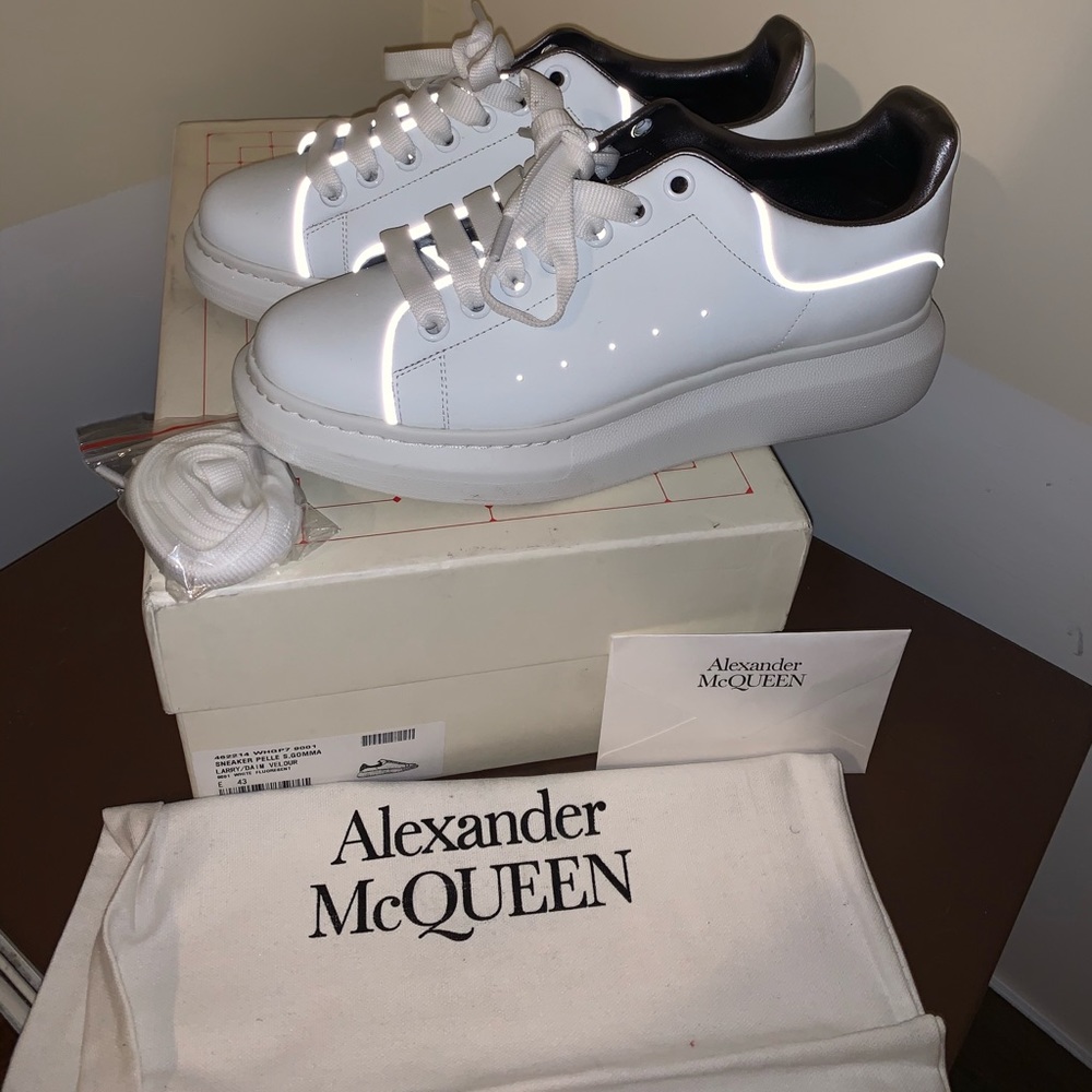 Alexander Mcqueen 3M detail oversized sneaker